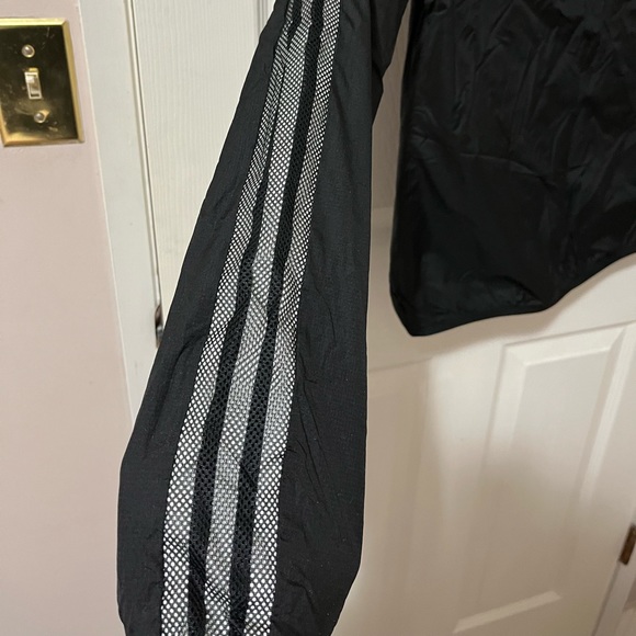 ADIDAS Windbreaker - Picture 6 of 6